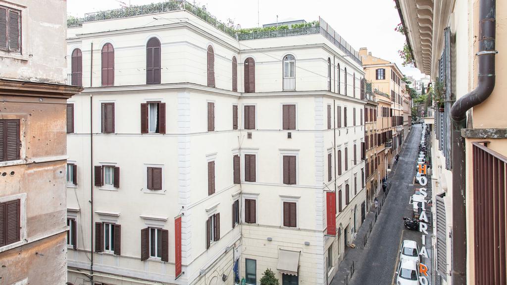 Trevi Penthouse With Jacuzzi Appartamento *